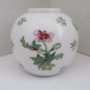 TFF Japanese Porcelain Ware Vase Decorated in Hong Kong Vintage Floral Pattern